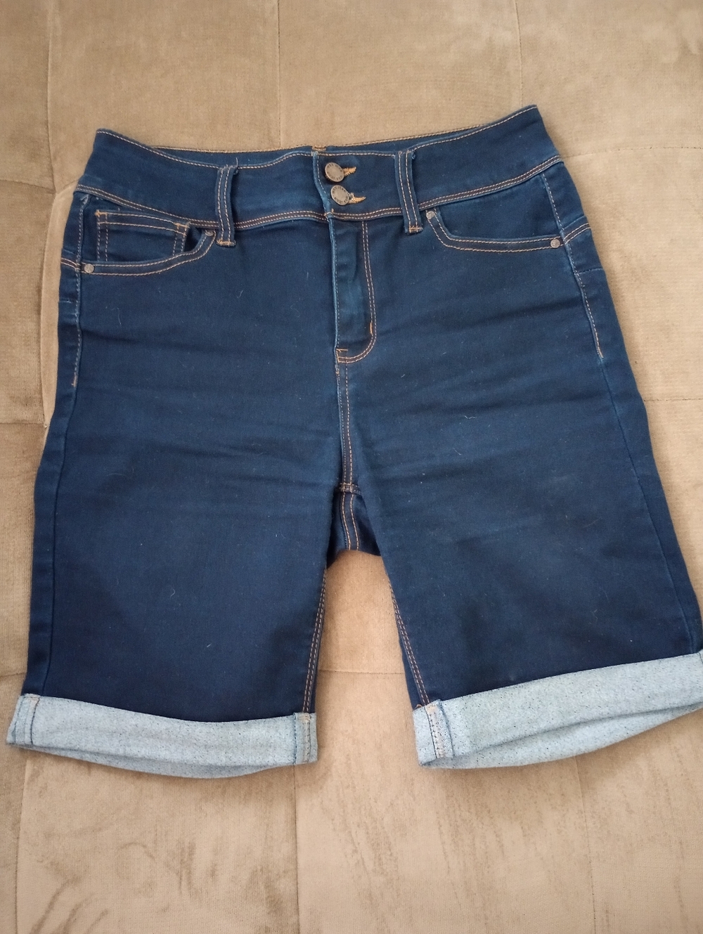 Junior - Wax Jean Dark Wash Capris
